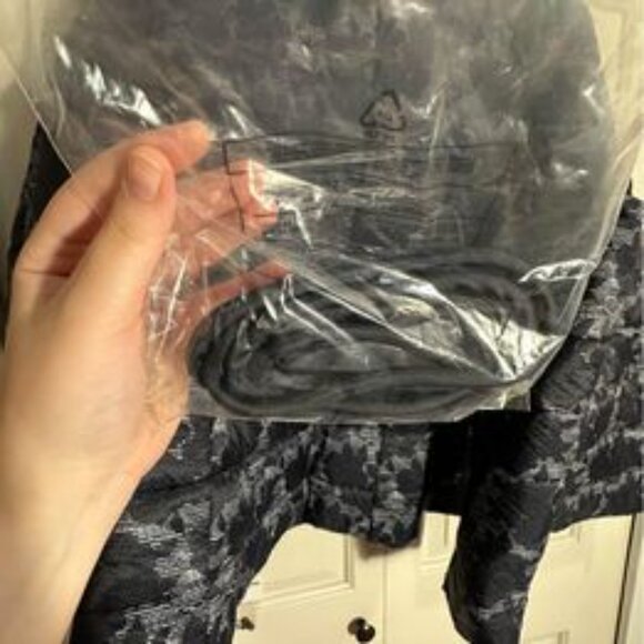 Intrend Italian Puffer Jacket/Vest [Size L/10-12] Brand New - Picture 4 of 8